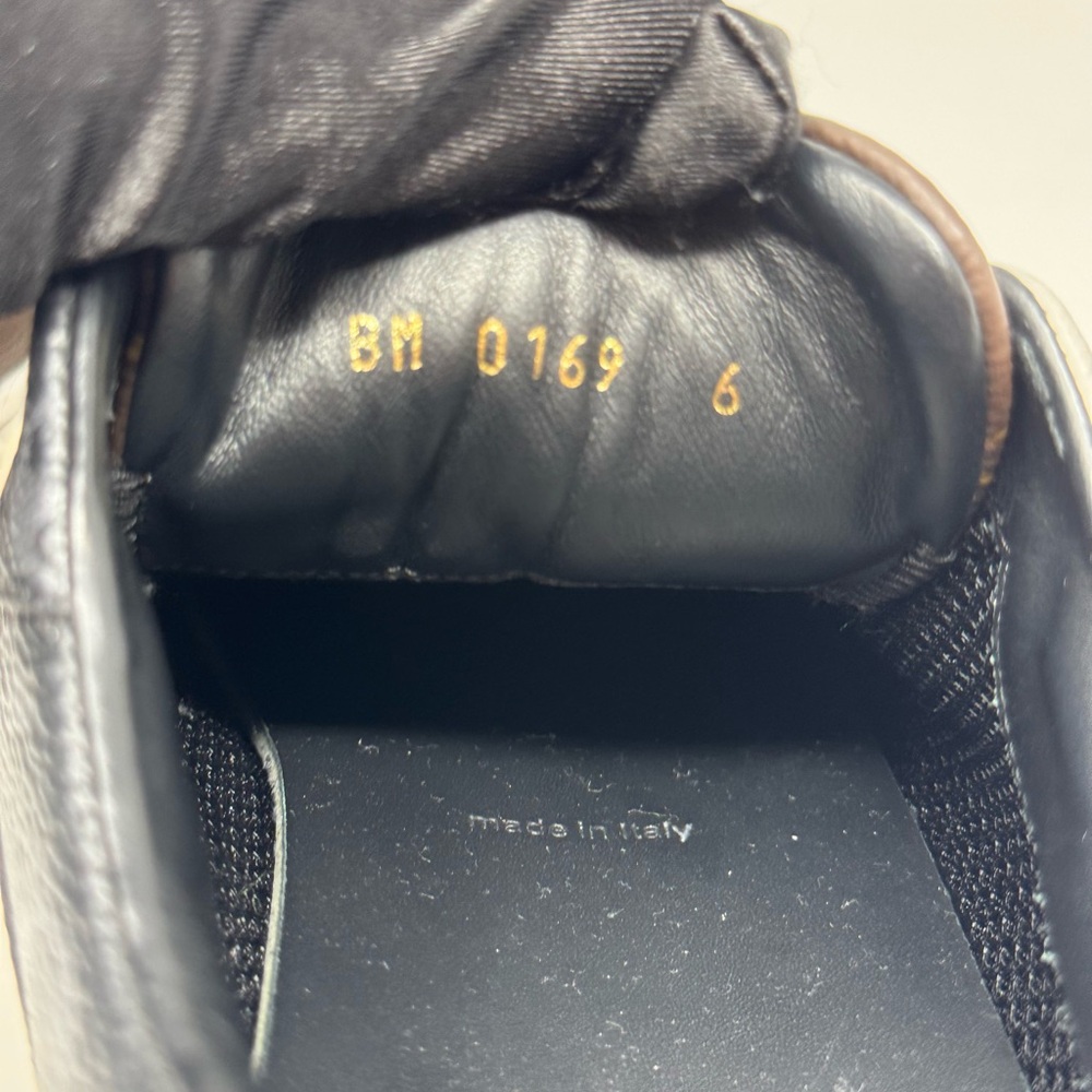 💯 Authentic LOUIS VUITTON Run Away Sneakers Monogram Size (6 Men) Multi Colors - Picture 6 of 8